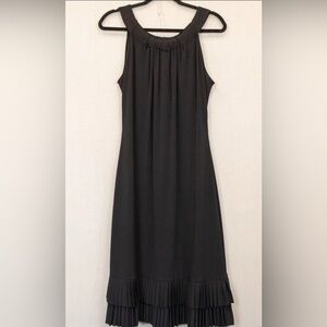 Oscar de la Renta Black Sleeveless Midi Dress with Pleated Hem